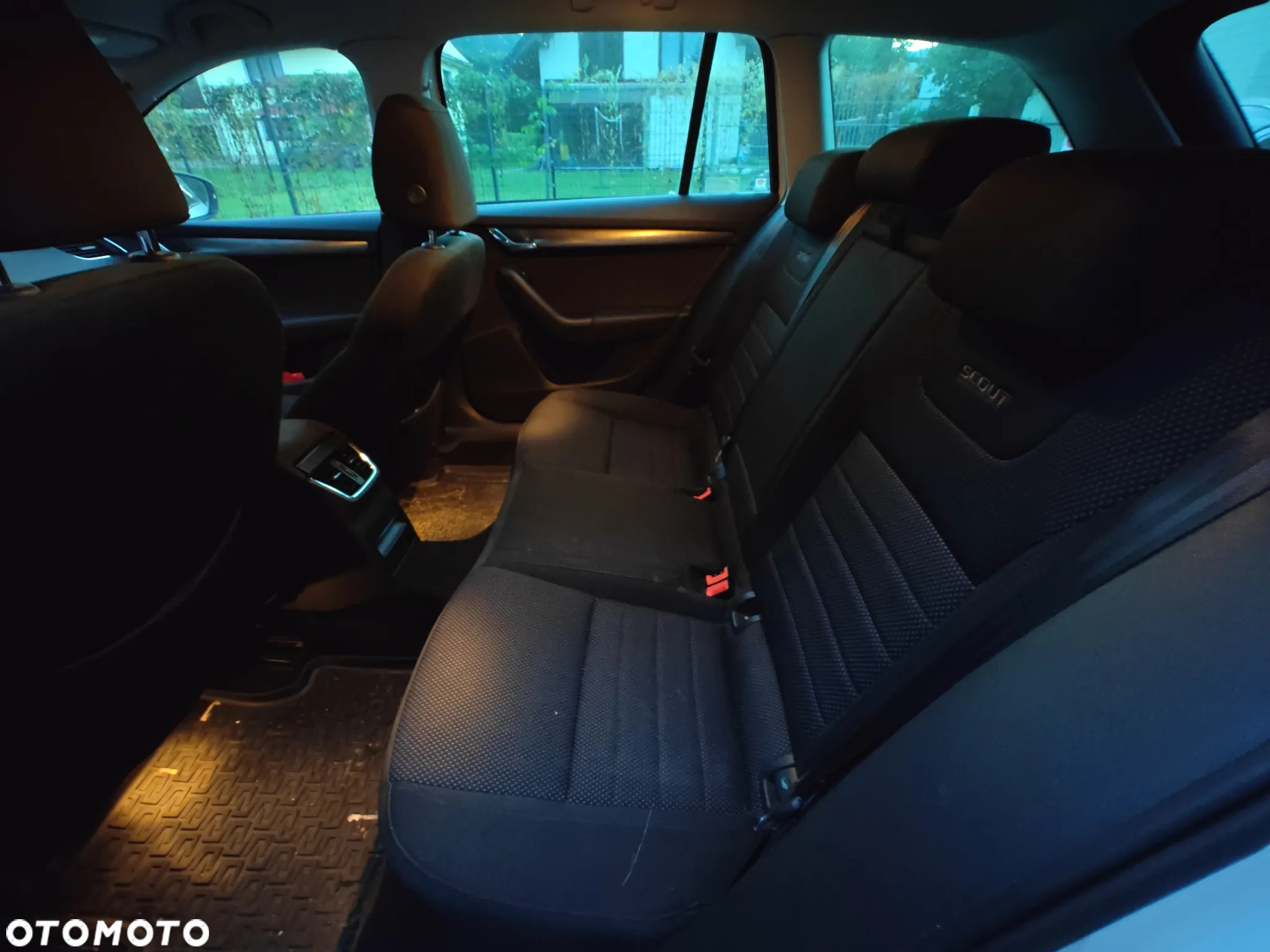 Skoda Octavia Scout 2.0 TDI 4x4 DSG - 18