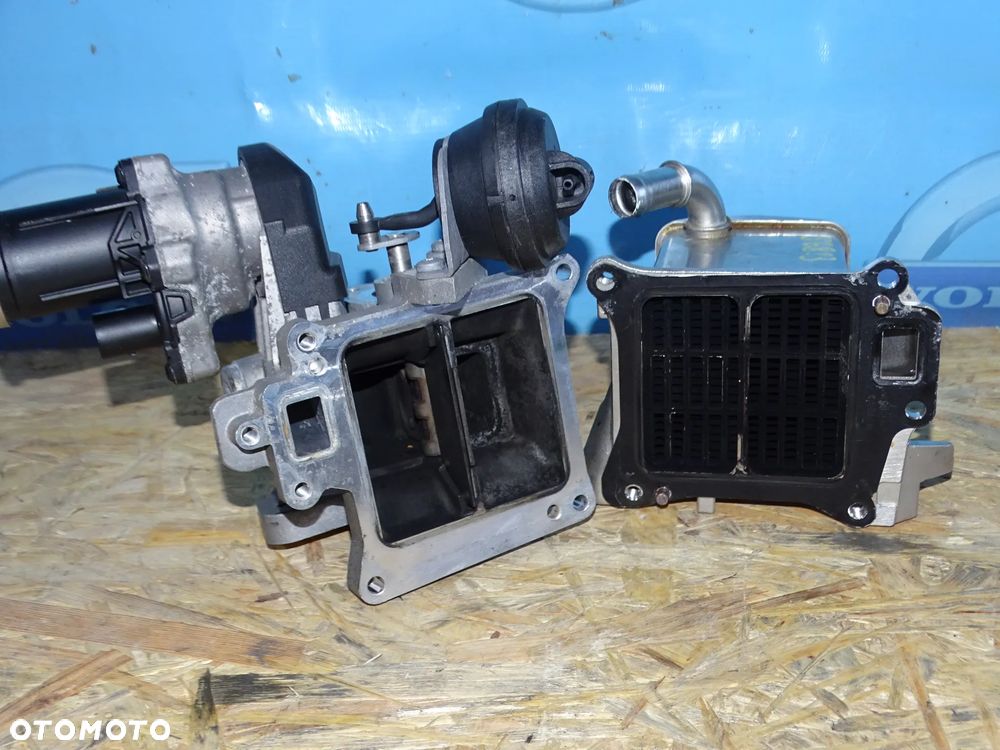 ZAWÓR EGR VOLVO V40,S60,V60,XC60,XC90 2.0D 31439464 KOMPLETNY - 2