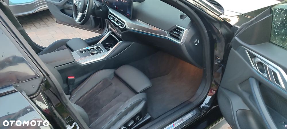 BMW i4 - 20