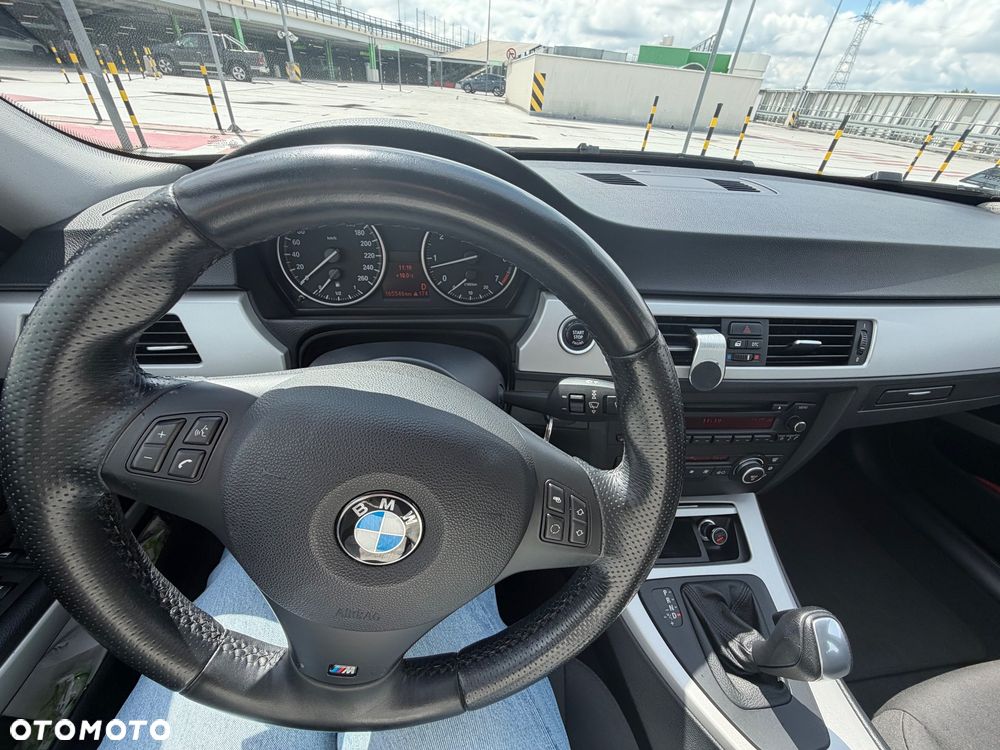 BMW Seria 3 318i - 22