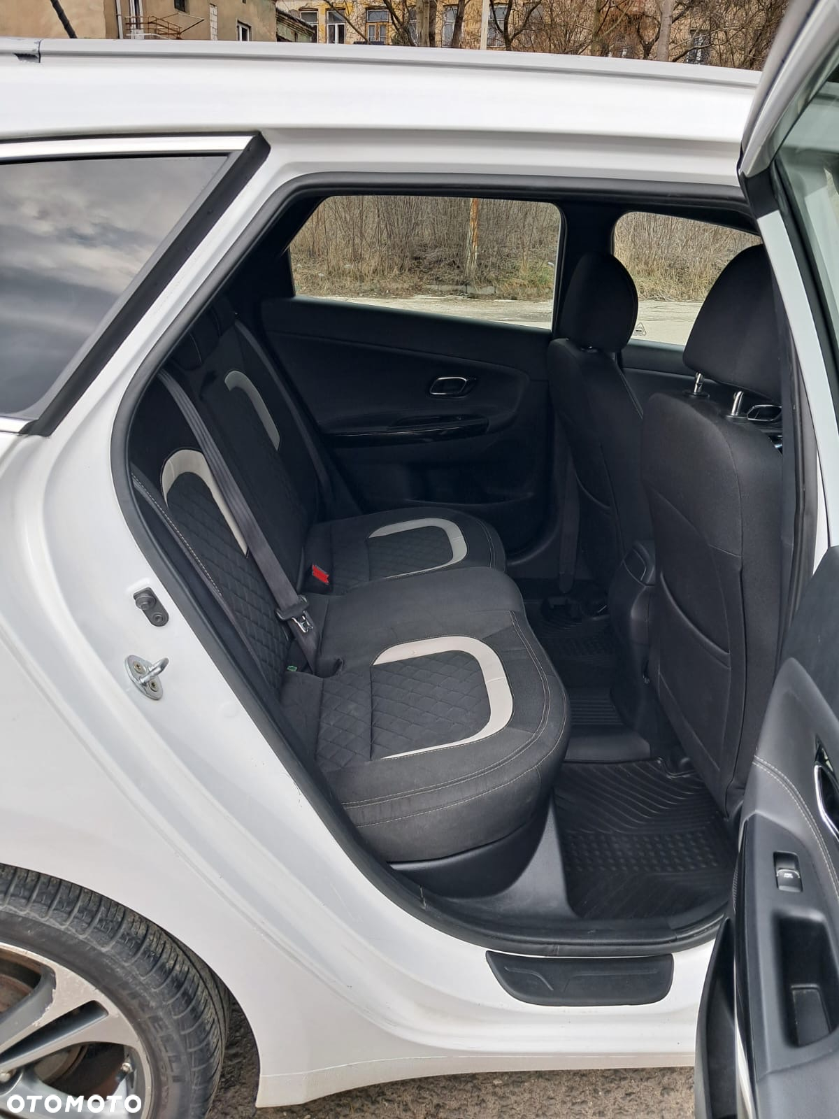 Kia Ceed 1.6 CRDi 136 ISG GT Line - 18
