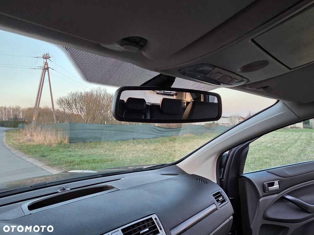 Ford Kuga 2.0 TDCi 4x4 Titanium - 19