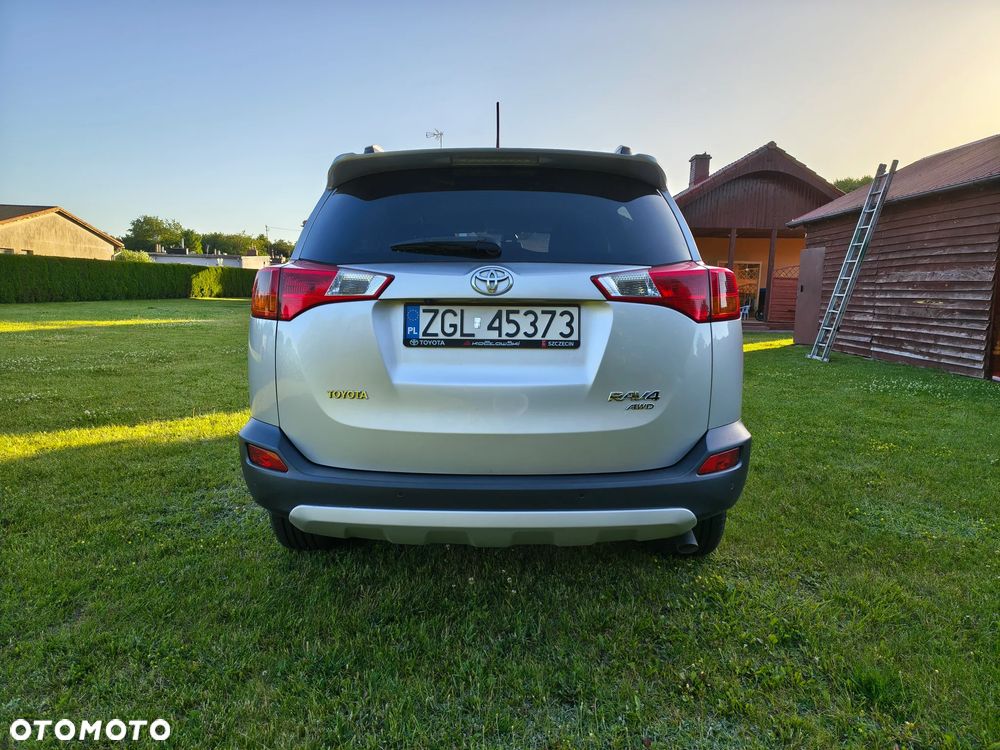 Toyota RAV4 2.0 D-4D Premium 4x2 - 4