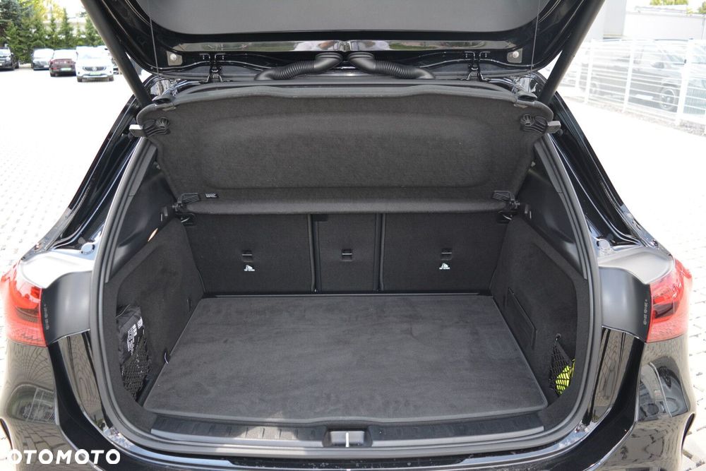 Mercedes-Benz GLA 200 d AMG Line 8G-DCT - 31