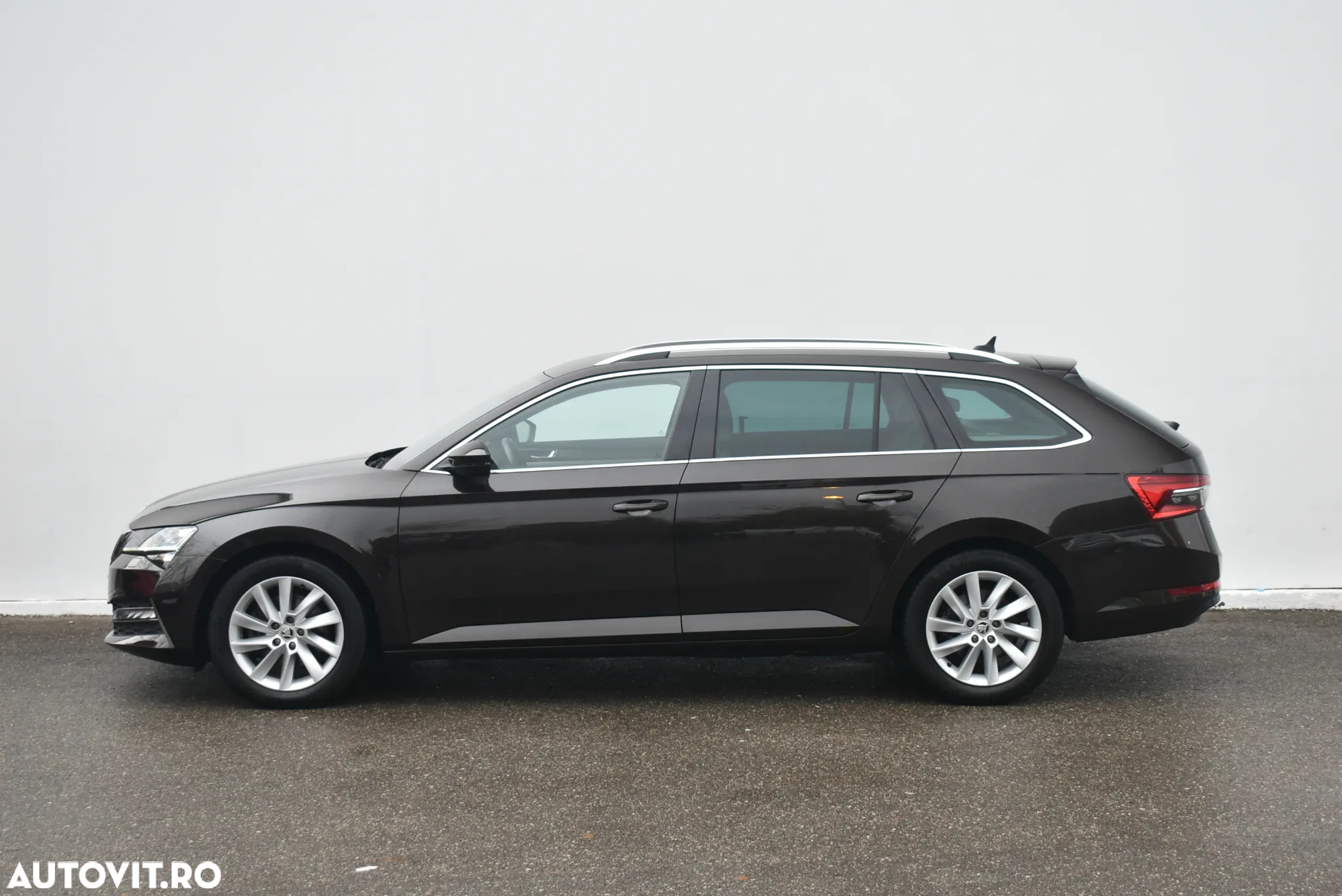 Skoda Superb Combi 1.4 TSI PHEV Style - 9
