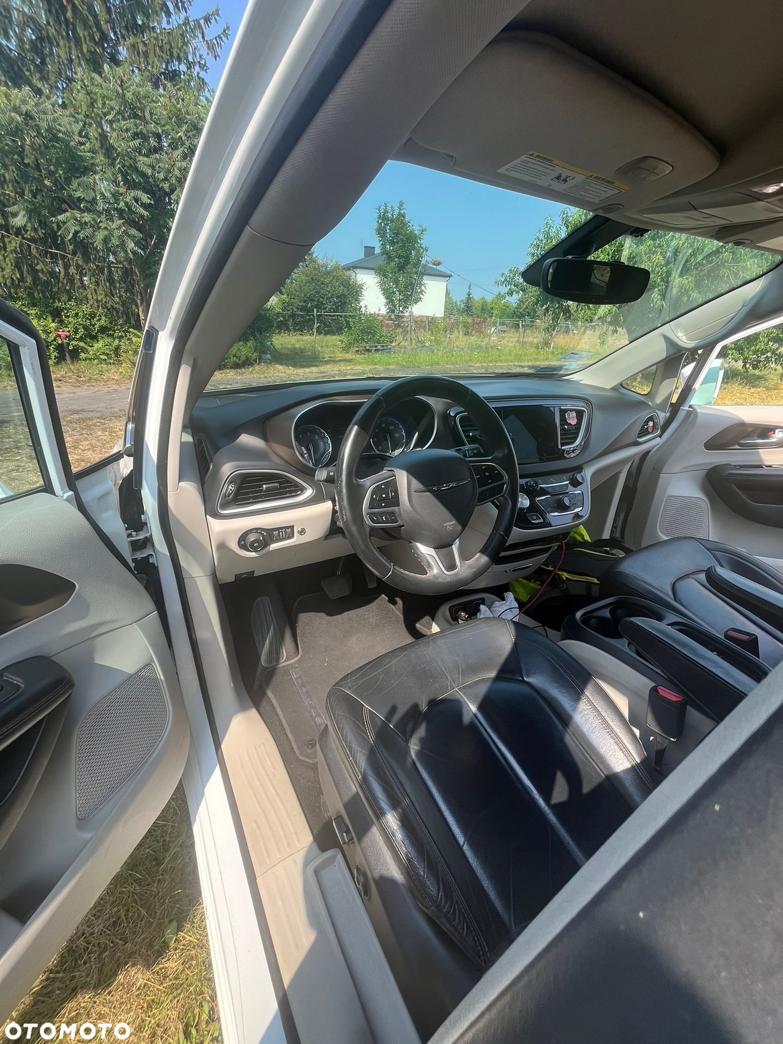 Chrysler Pacifica - 9