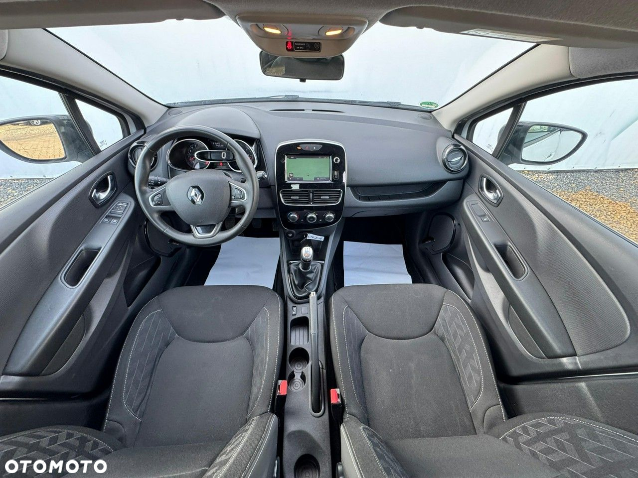 Renault Clio - 29