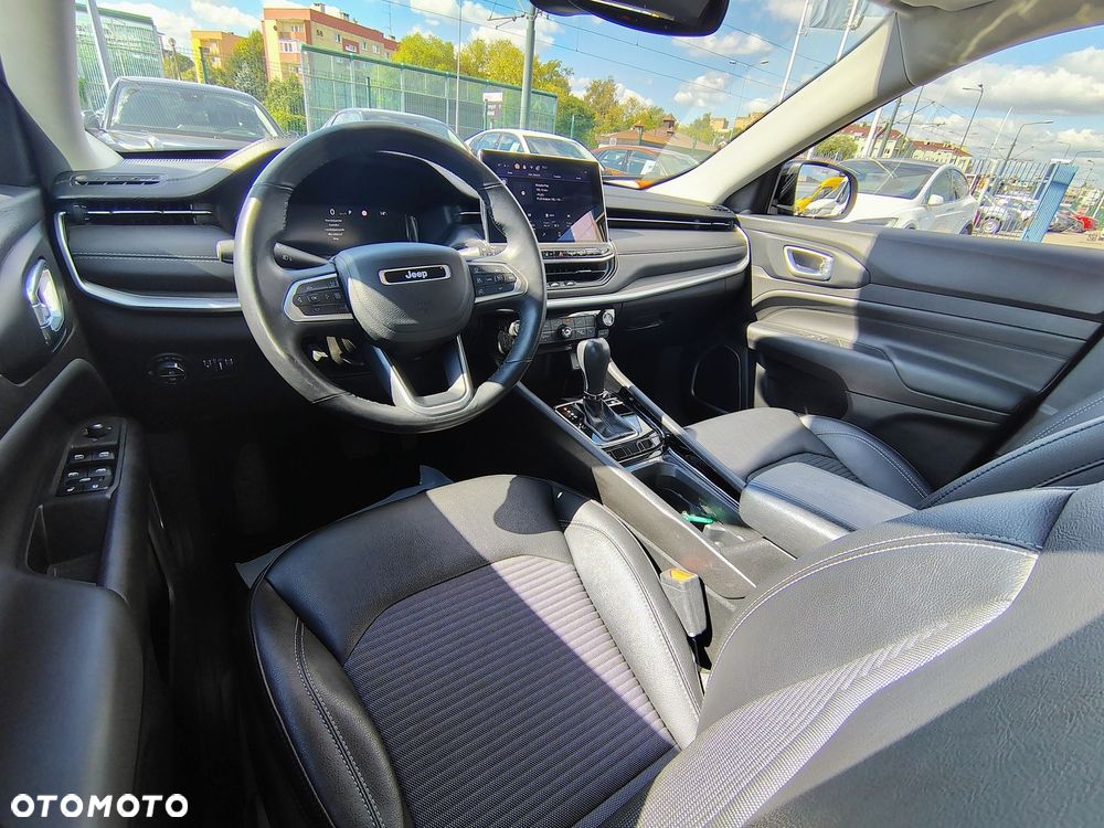 Jeep Compass - 8