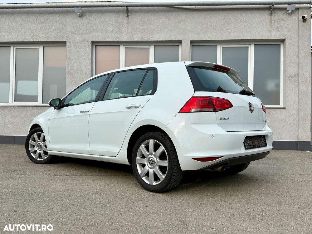 Volkswagen Golf 1.6 TDI BlueMotion Technology Trendline - 13
