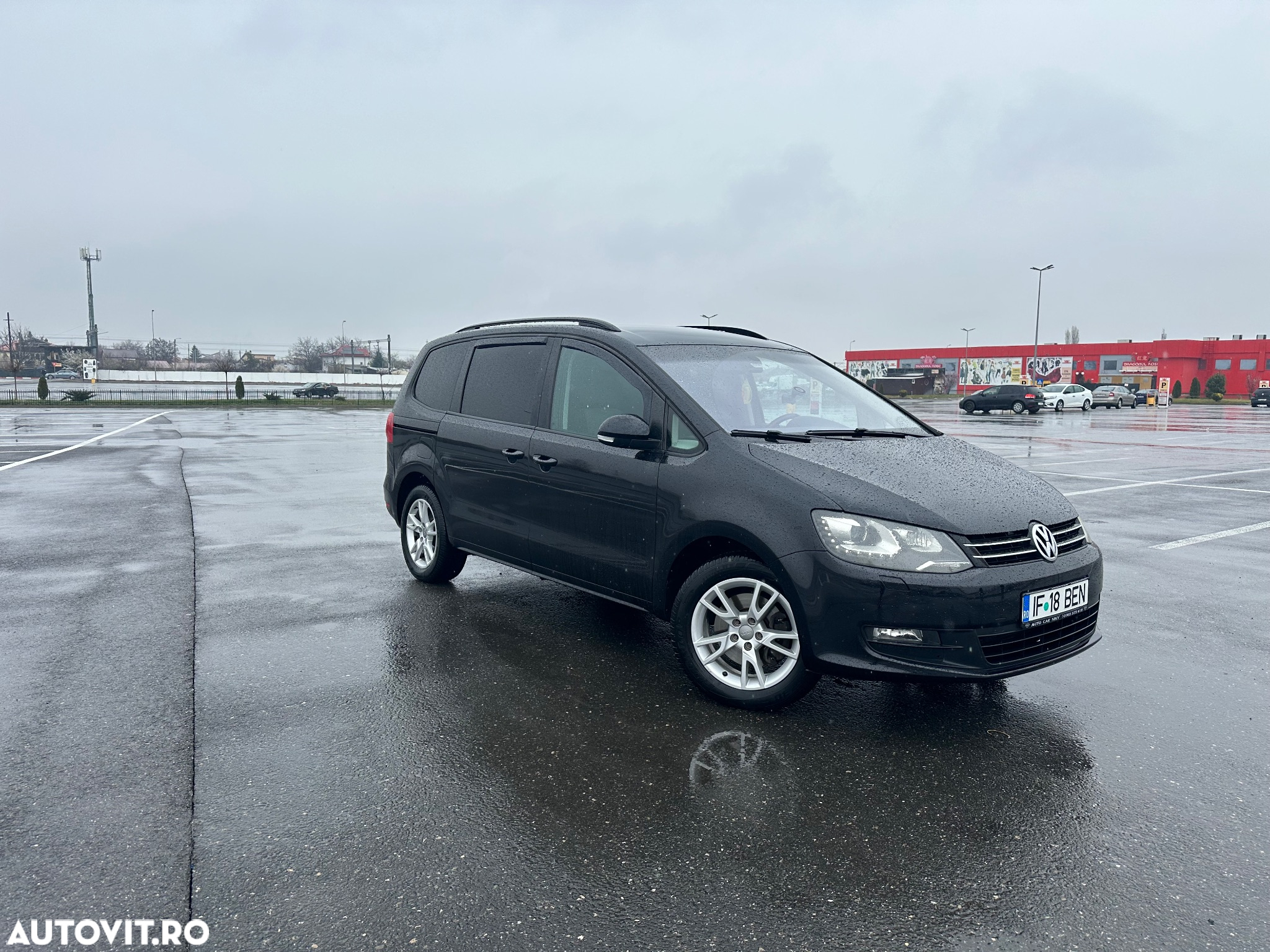 Volkswagen Sharan 2.0 TDI DSG BlueMotion Technology Comfortline - 2