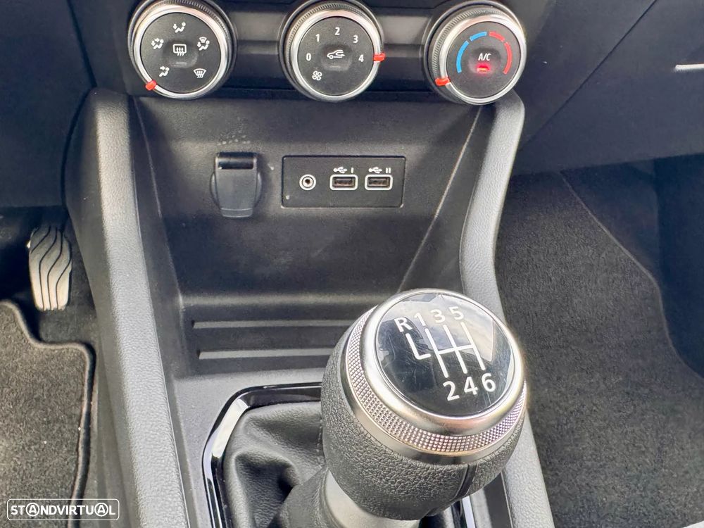 Renault Clio 1.0 TCe Evolution - 15