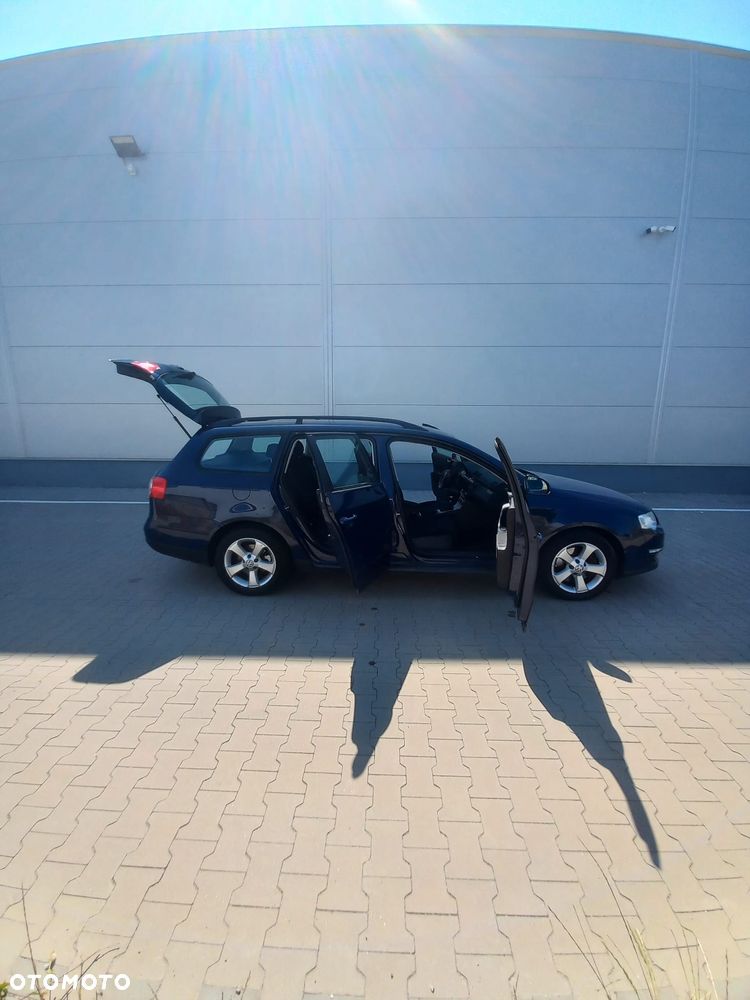 Volkswagen Passat - 21