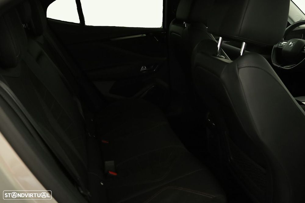 DS DS4 4 1.2 PureTech Performance Line EAT8 - 23