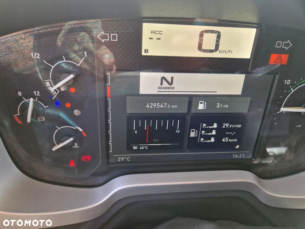 Renault T520 High Cab - 8