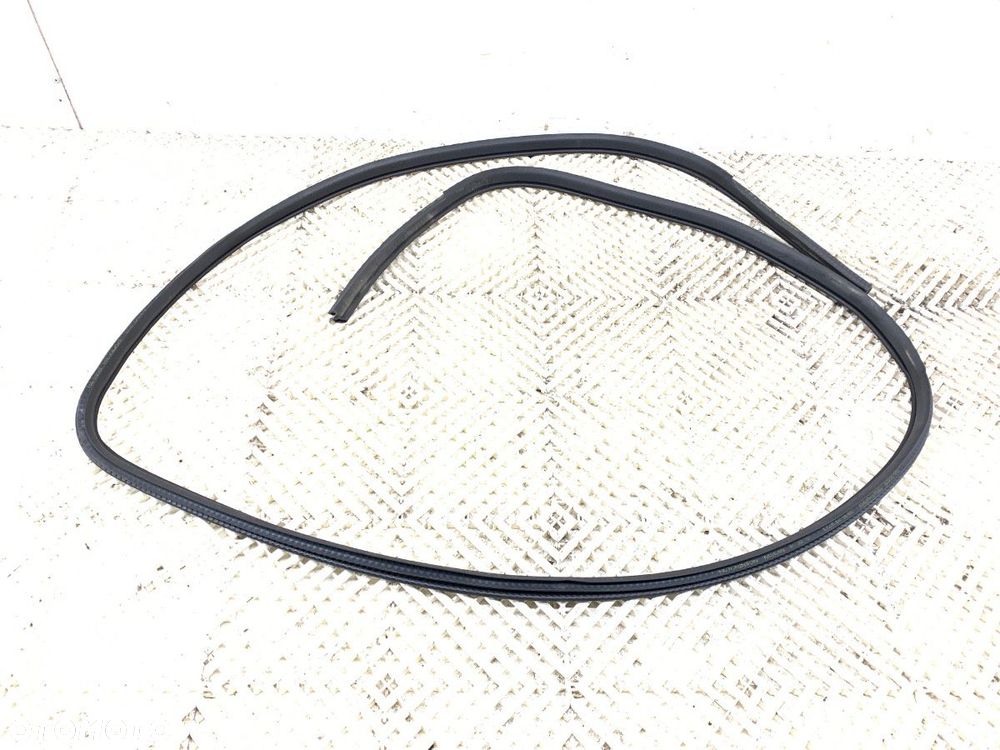 USZCZELKA DRZWI PRZÓD PRAWA - 79.00 PLN - NISSAN QASHQAI II SUV (J11, J11_) 2013 - 2022 1.2 DIG-T - 1