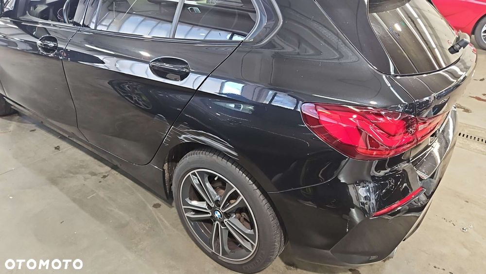 BMW Seria 1 118i GPF Sport Line - 10