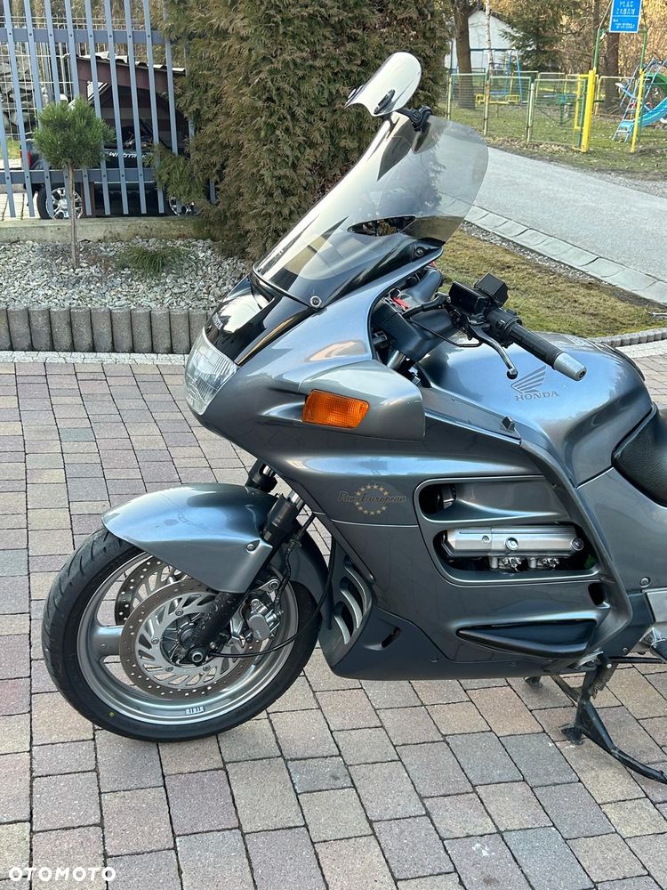 Honda ST - 6