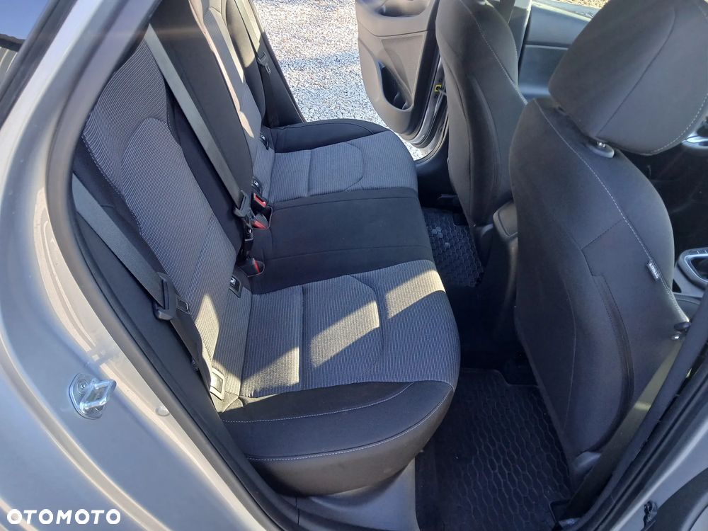 Hyundai i30 1.5 DPI Comfort - 24