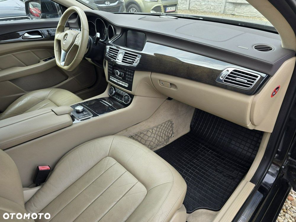 Mercedes-Benz CLS - 10