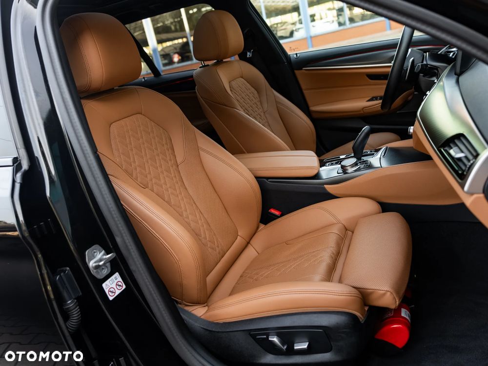 BMW Seria 5 520d xDrive mHEV M Sport sport - 25