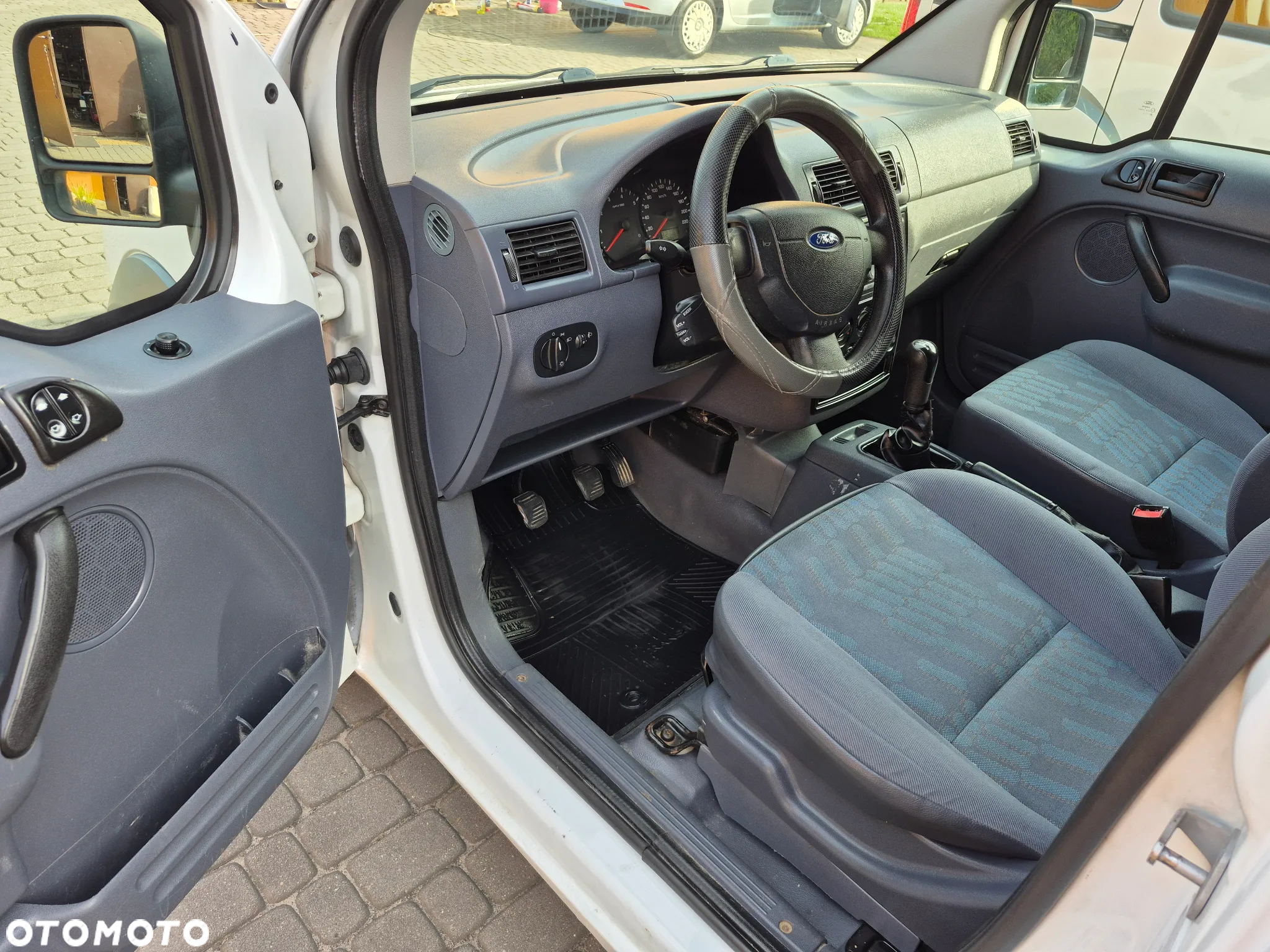 Ford Transit Connect - 14