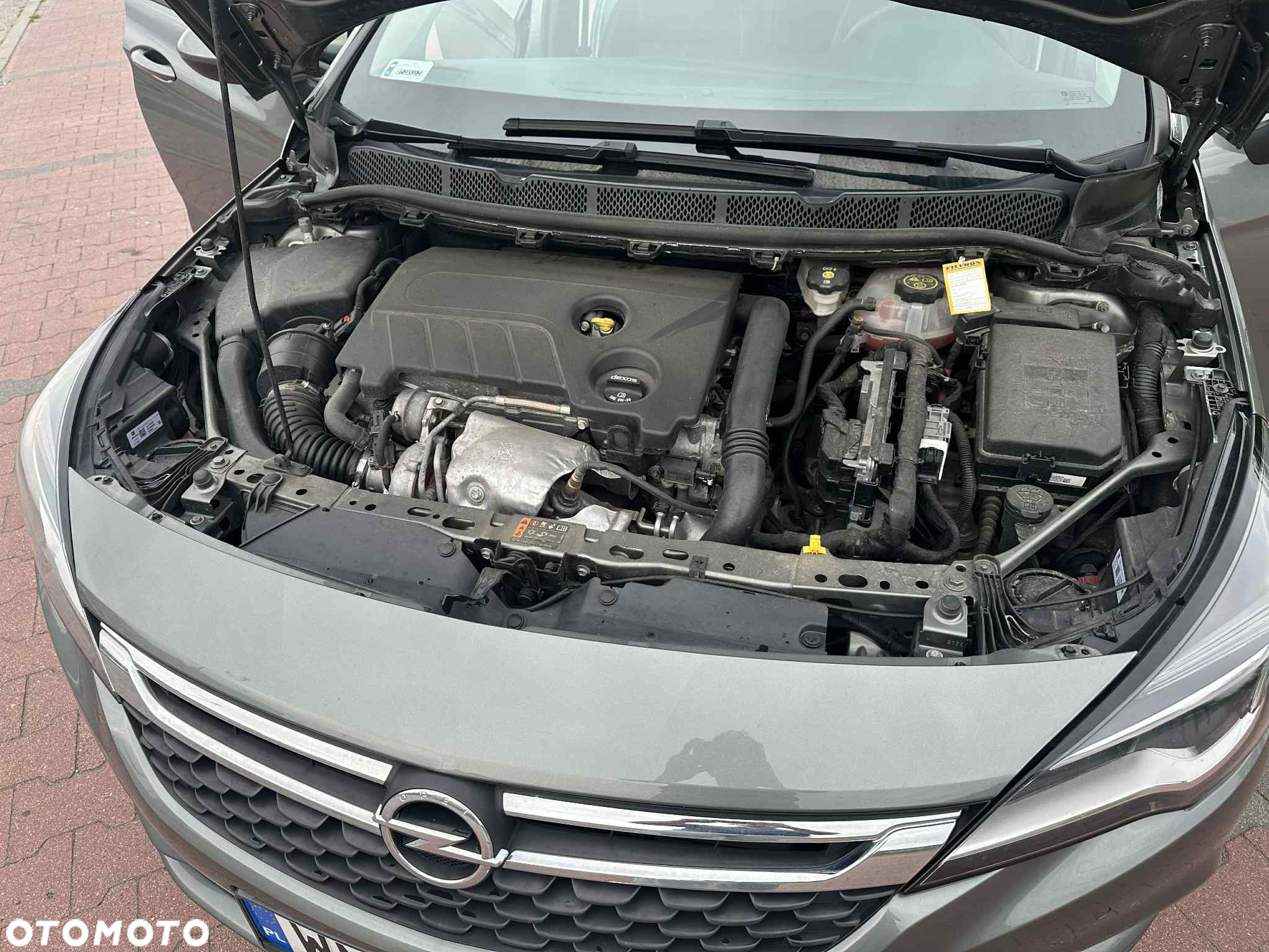 Opel Astra V 1.6 T Elite S&S - 10