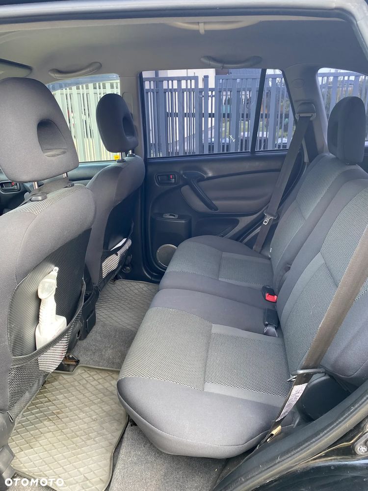 Toyota RAV4 2.0 D-4D 4x4 - 3