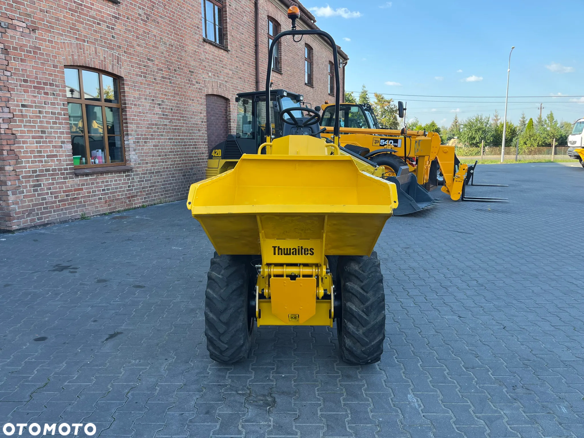 Thwaites MACH 201 - 8