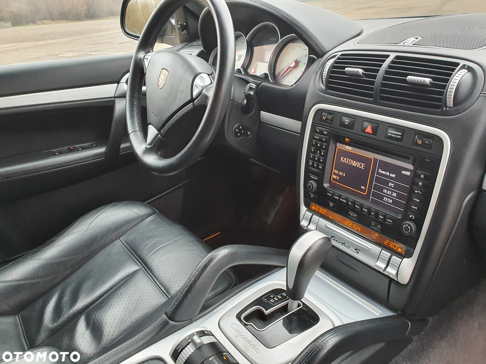 Porsche Cayenne Turbo S - 10