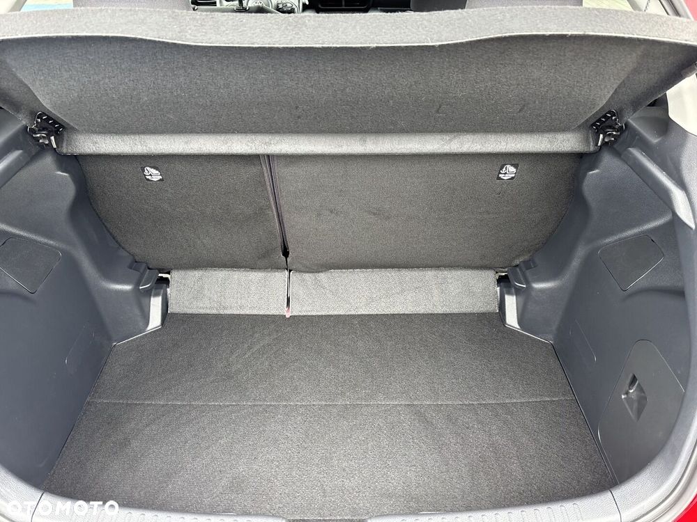 Toyota Yaris Hybrid 1.5 Style - 12