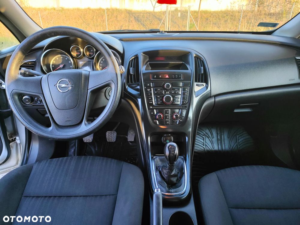 Opel Astra 1.6 - 11