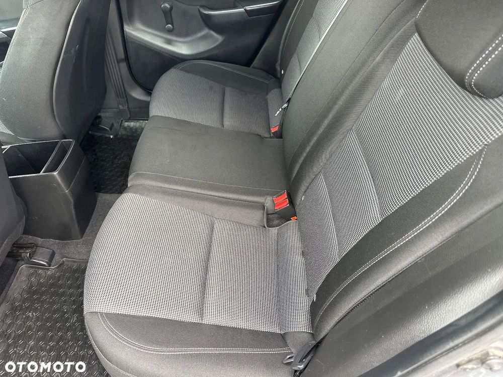 Hyundai i30 1.4 Classic + - 14