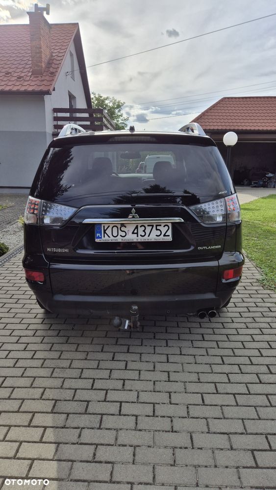 Mitsubishi Outlander - 4