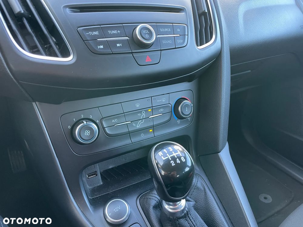 Ford Focus 1.0 EcoBoost Edition Start - 27