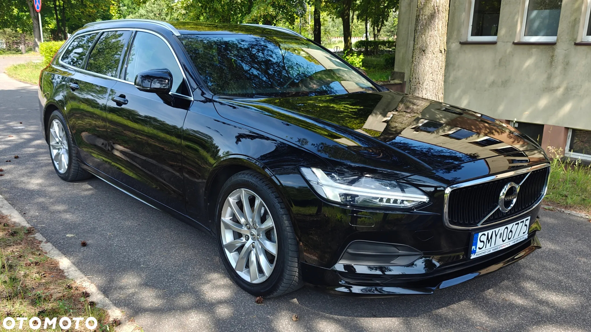 Volvo V90 D4 Momentum Pro - 34