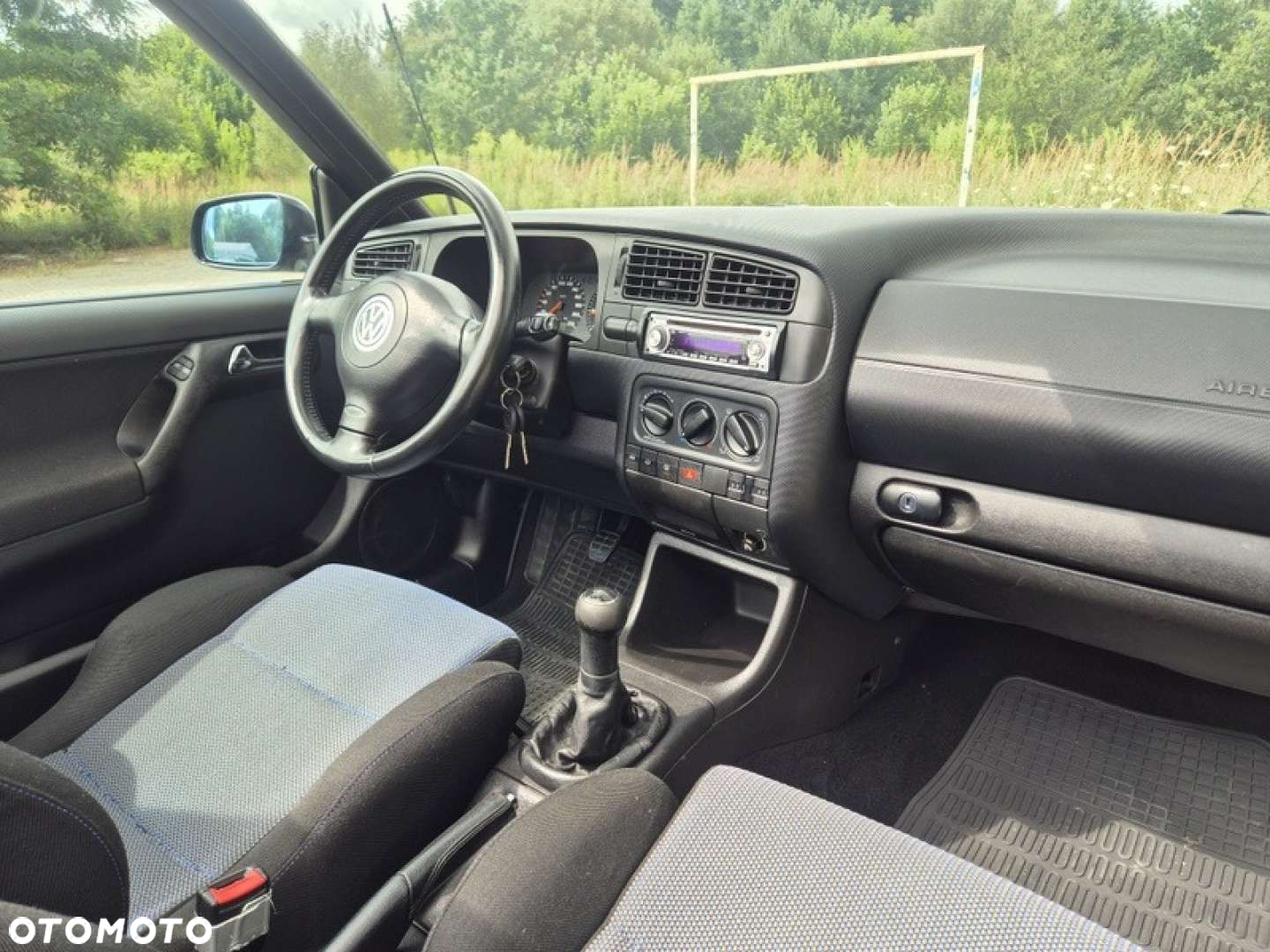 Volkswagen Golf - 27