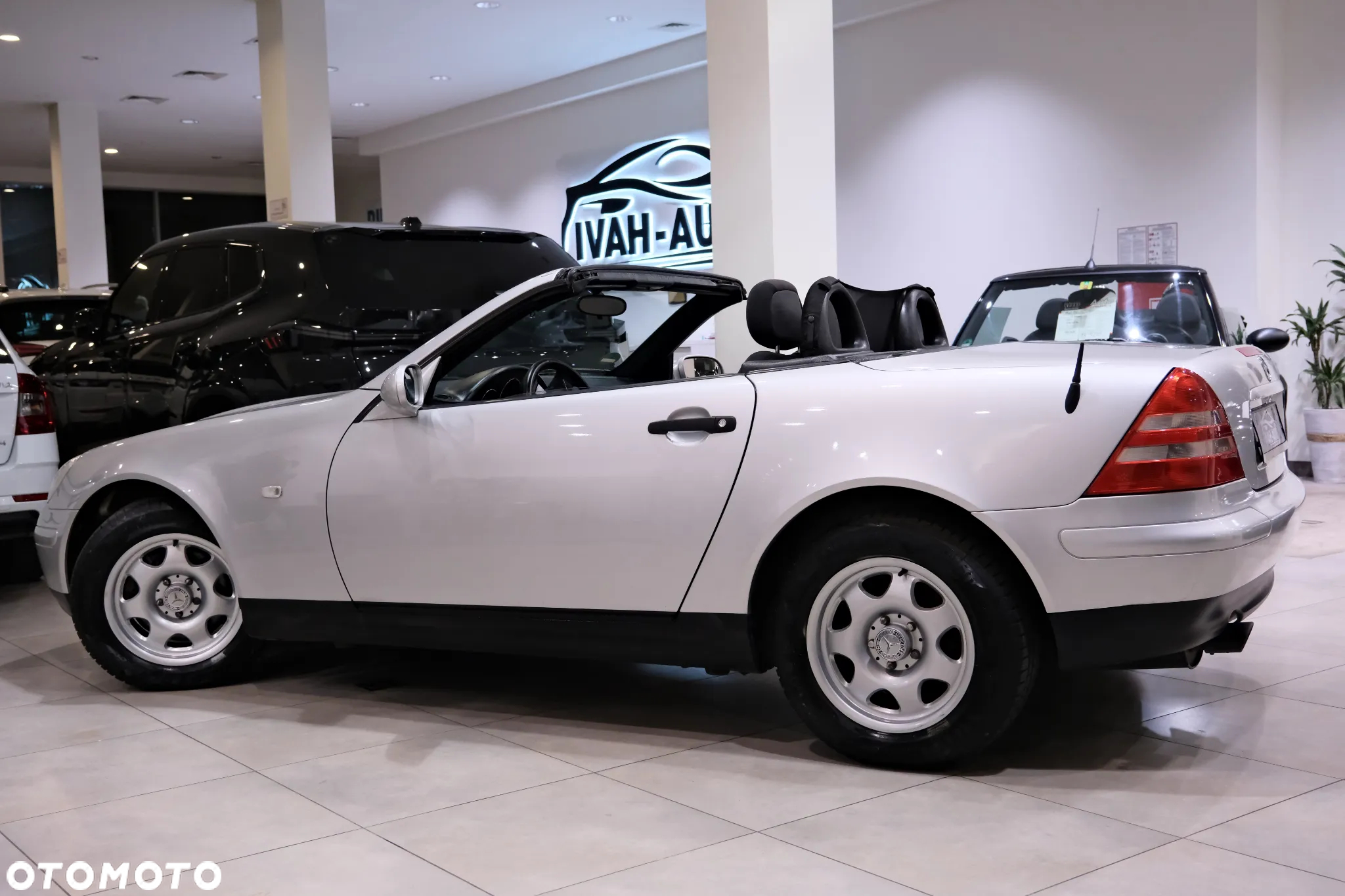 Mercedes-Benz SLK 200 - 11