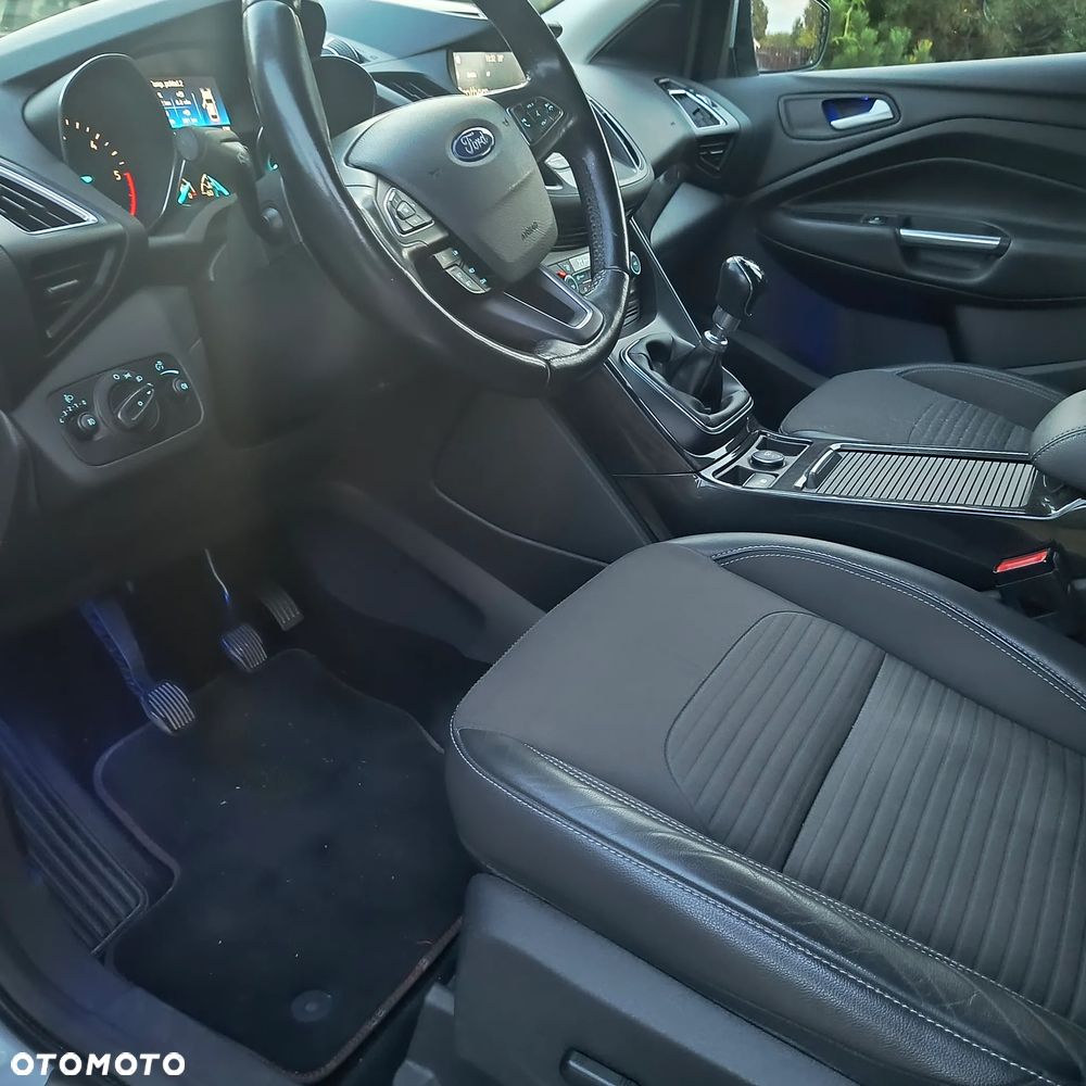 Ford Kuga 2.0 TDCi 4WD Titanium - 19