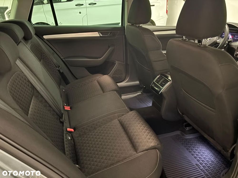 Skoda Superb 1.4 TSI Plug-In Hybrid L&K DSG - 13