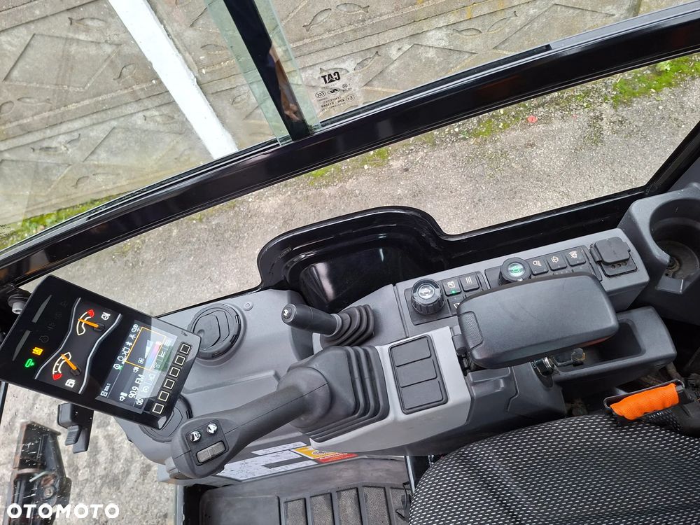 Caterpillar 301.8 05A Powertilt klimatyzacja radio - 16