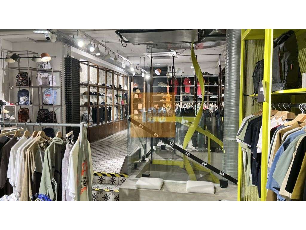 Loja no centro da cidade do Porto - Grande imagem: 3/18