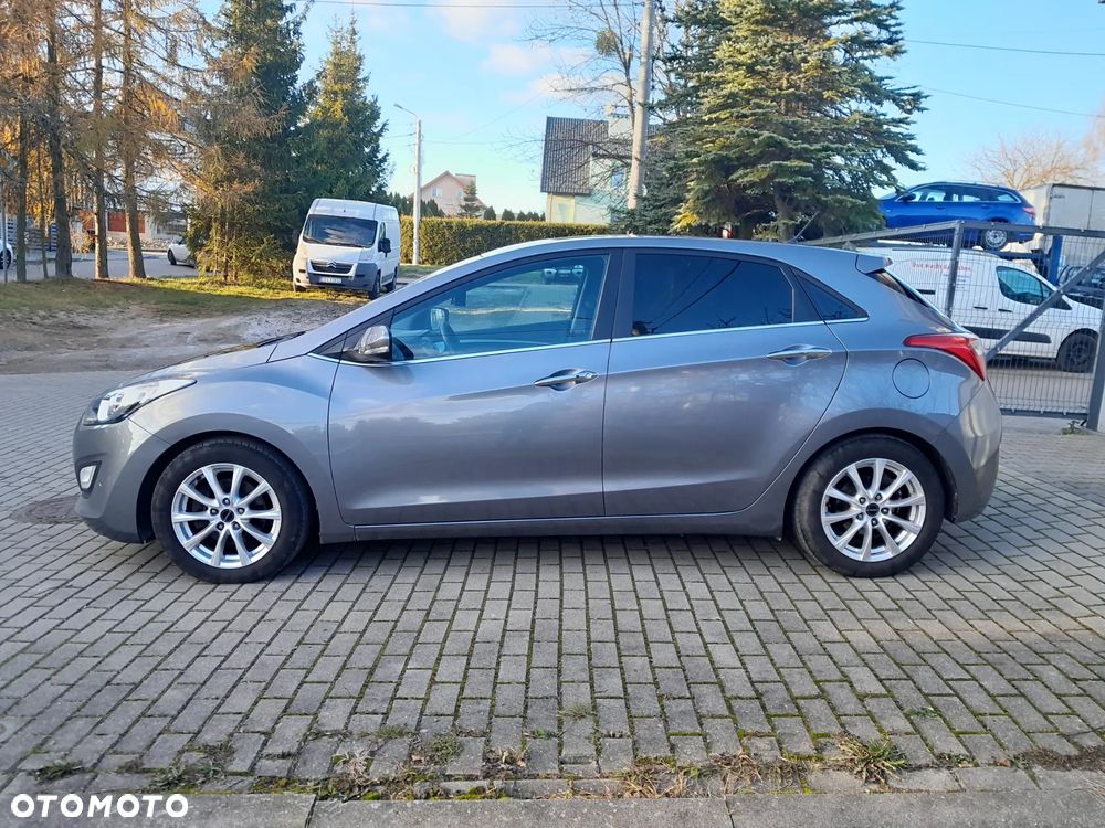 Hyundai i30 blue 1.6 GDI Passion - 2