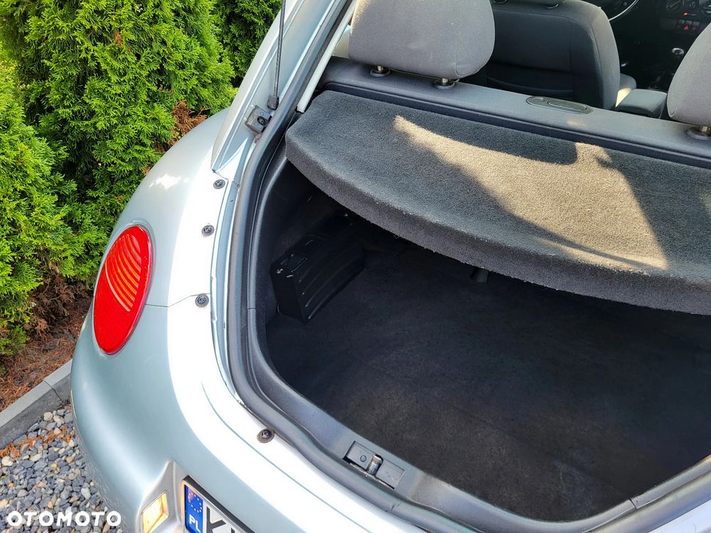 Volkswagen New Beetle - 14