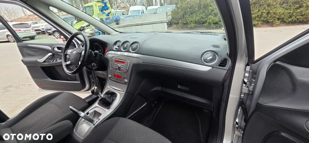 Ford Galaxy 2.0 TDCi Ghia - 36