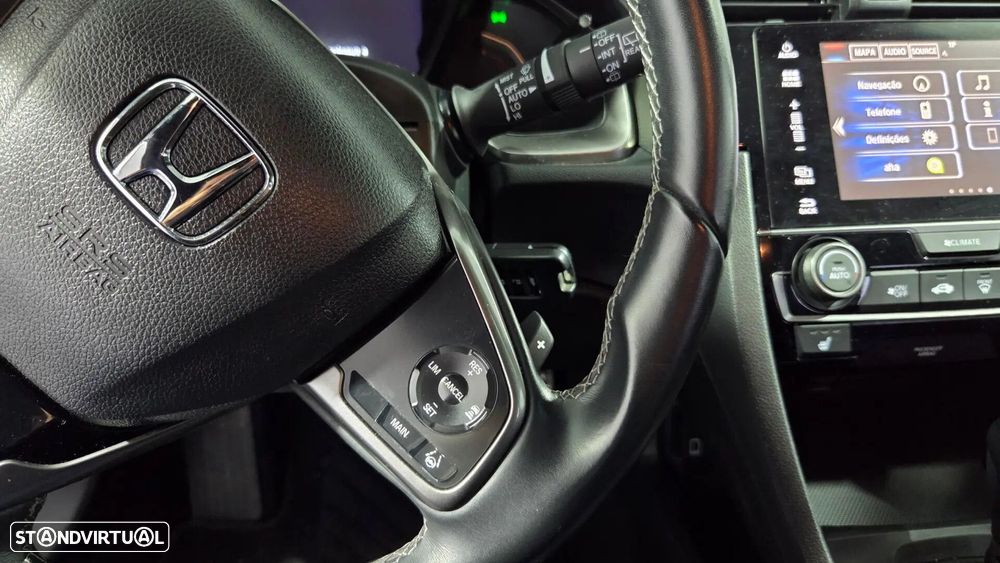 Honda Civic 1.0 i-VTEC Elegance Navi CVT - 33