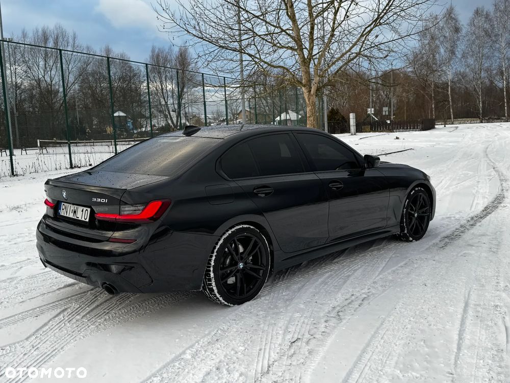 BMW Seria 3 330i xDrive M Sport - 6