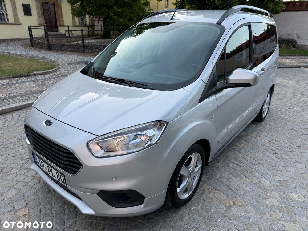 Ford Tourneo Courier 1.5 TDCi S&S Titanium - 2