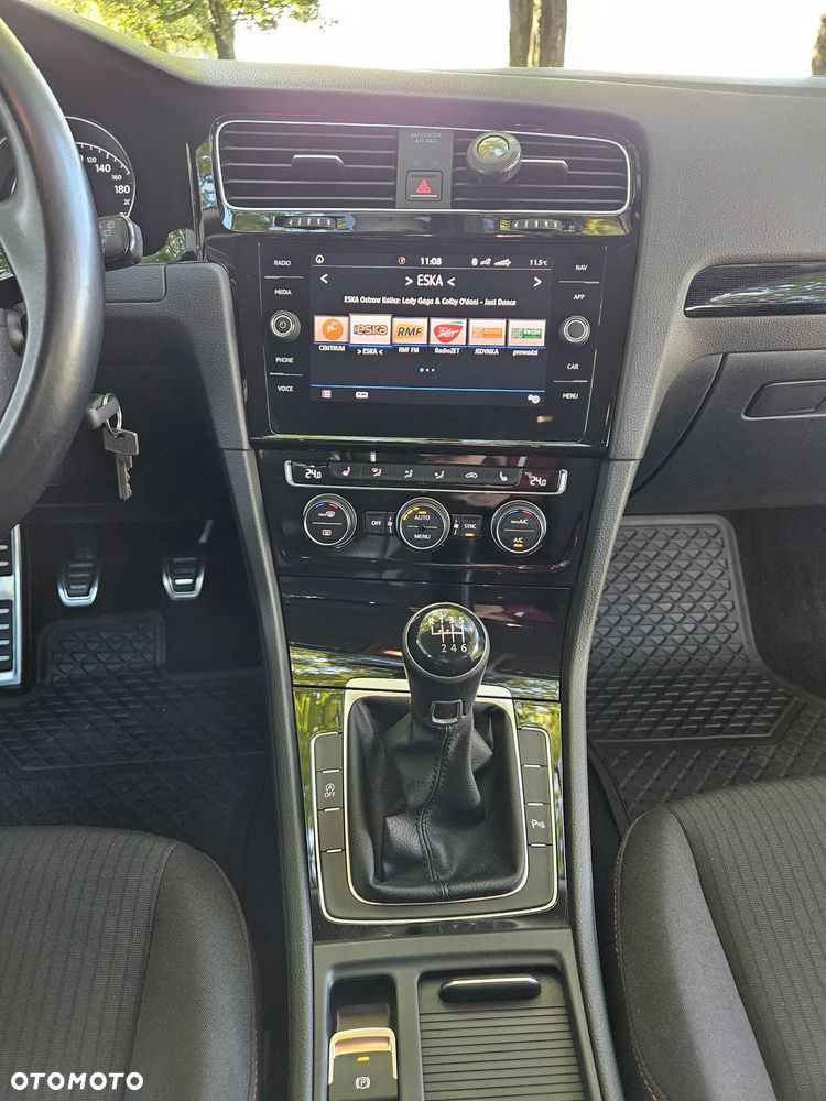 Volkswagen Golf 2.0 TDI BMT Comfortline - 26