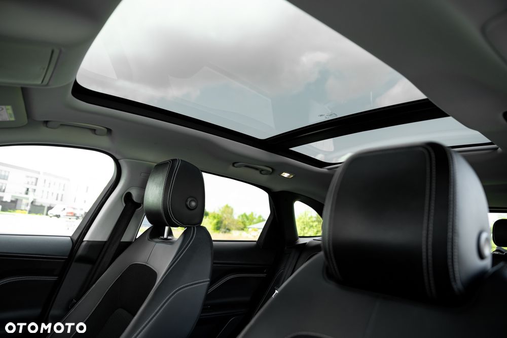 Jaguar F-Pace 20d AWD R-Sport - 38