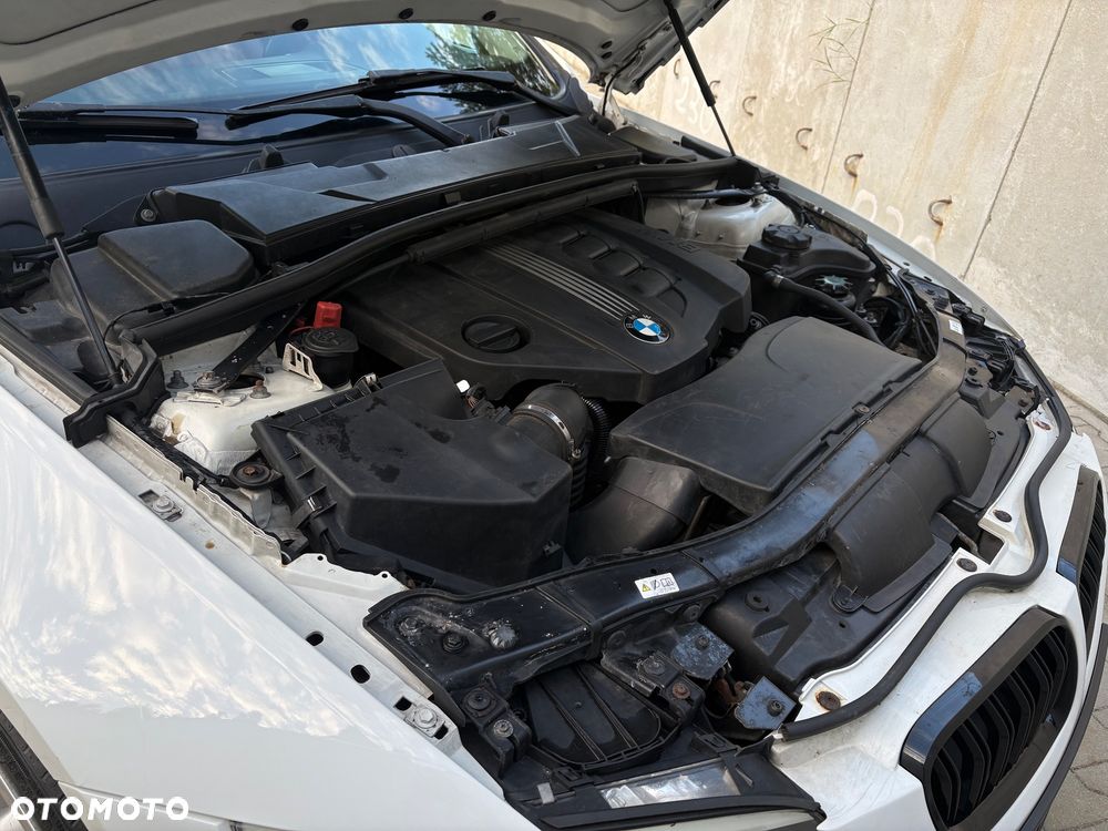 BMW Seria 3 320d DPF M Sport Edition - 21